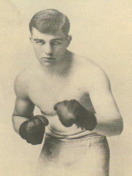 Leo Houck boxing pose